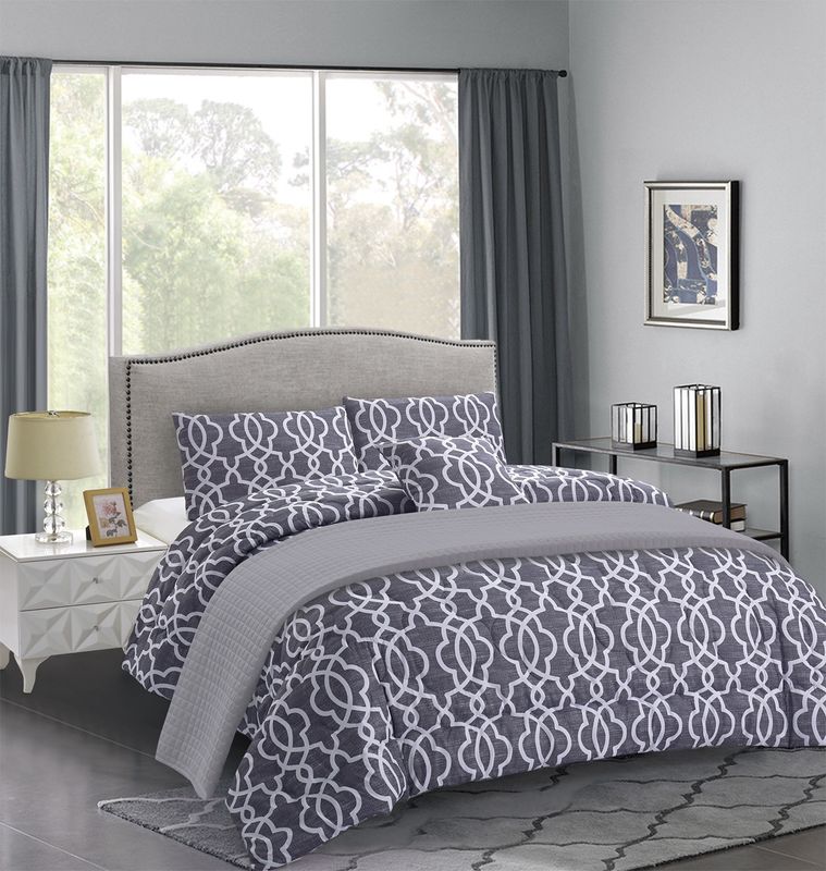 Decca 5-Piece Comforter Set with Bedspread Decca 5-Piece Comforter Set with Bedspread