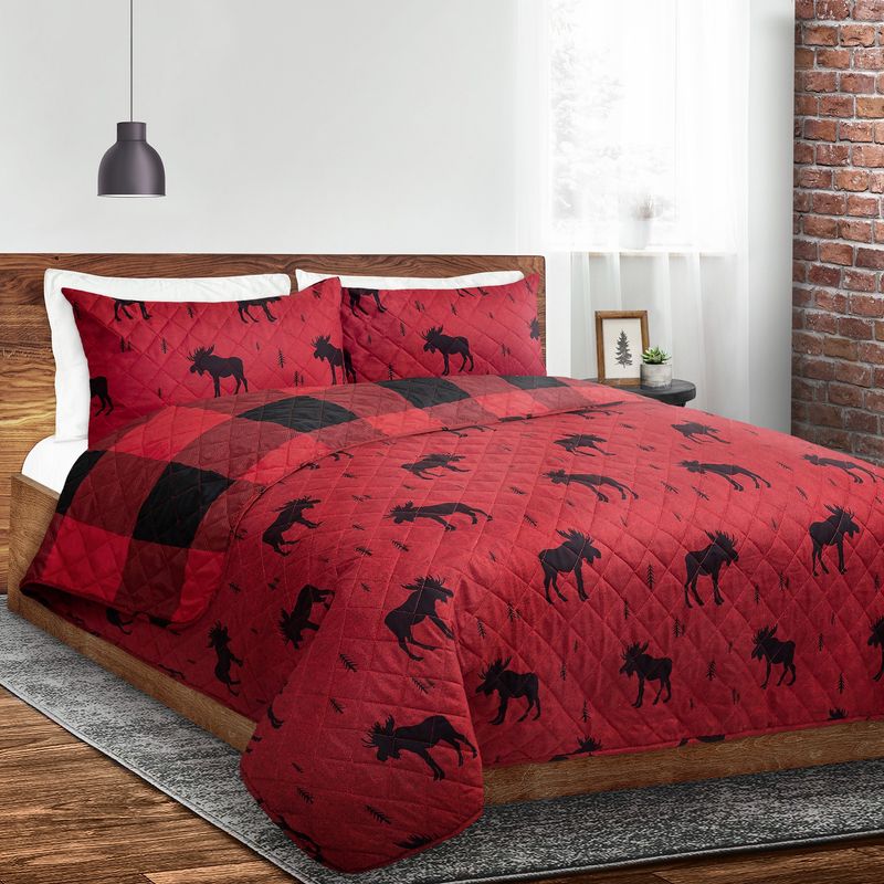 3-Piece Reversible Quilt Set - Red Moose
