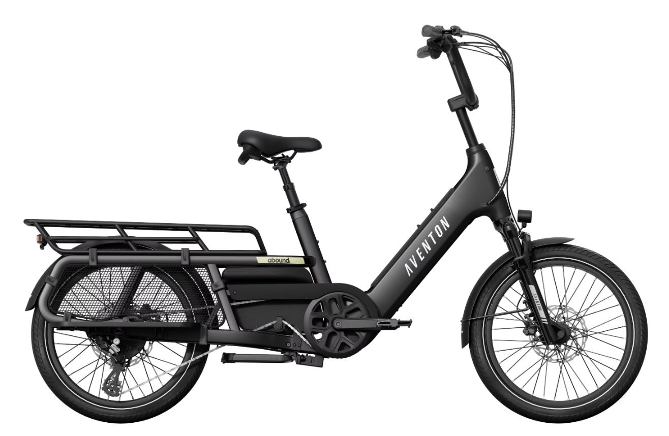 750w Abound LR, Colour: Matte Stealth