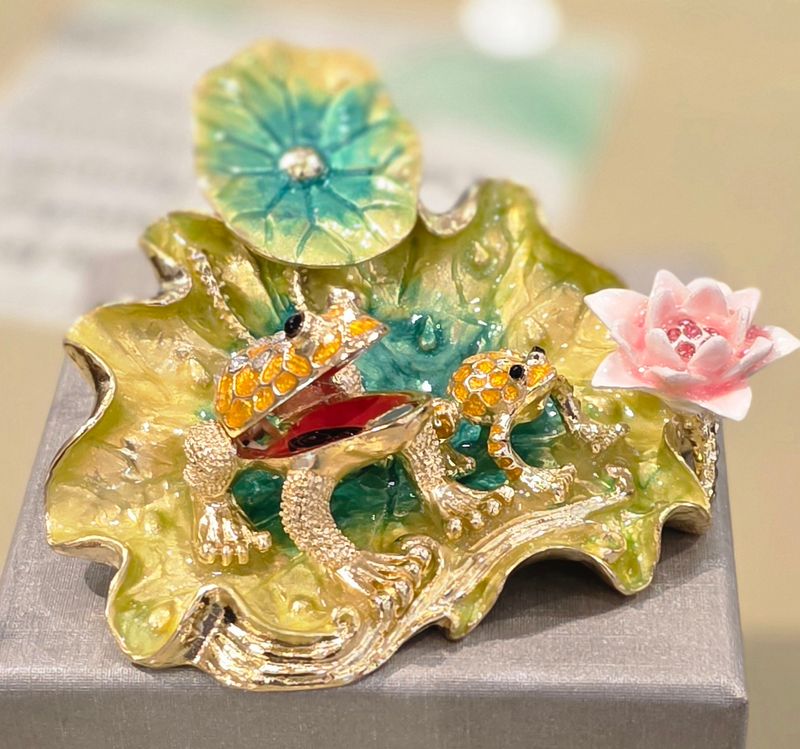 Trinket Box - Frog w/ Lily Pad Sm