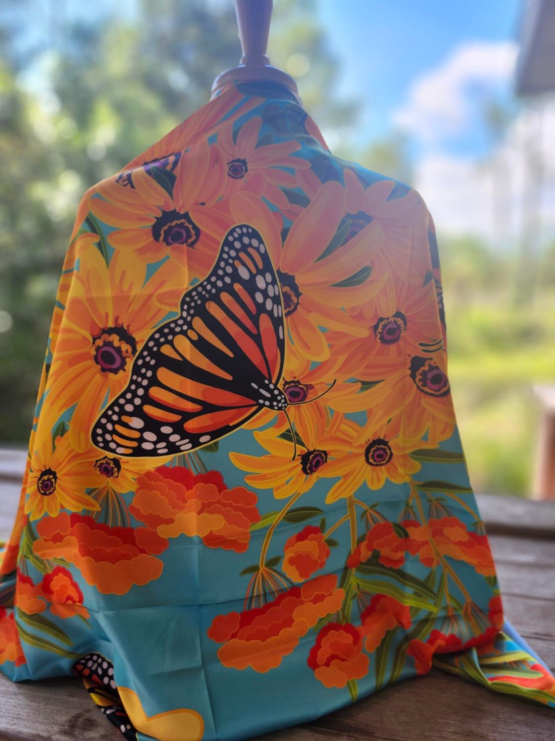 Shoulder Wrap, Design: Monarchs