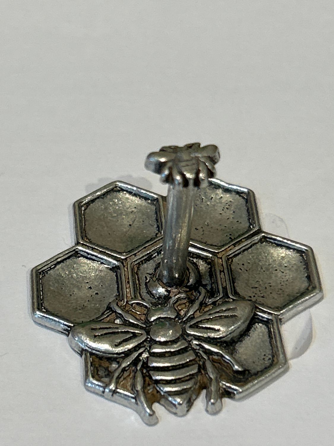 Ring Holder, Design: Bee