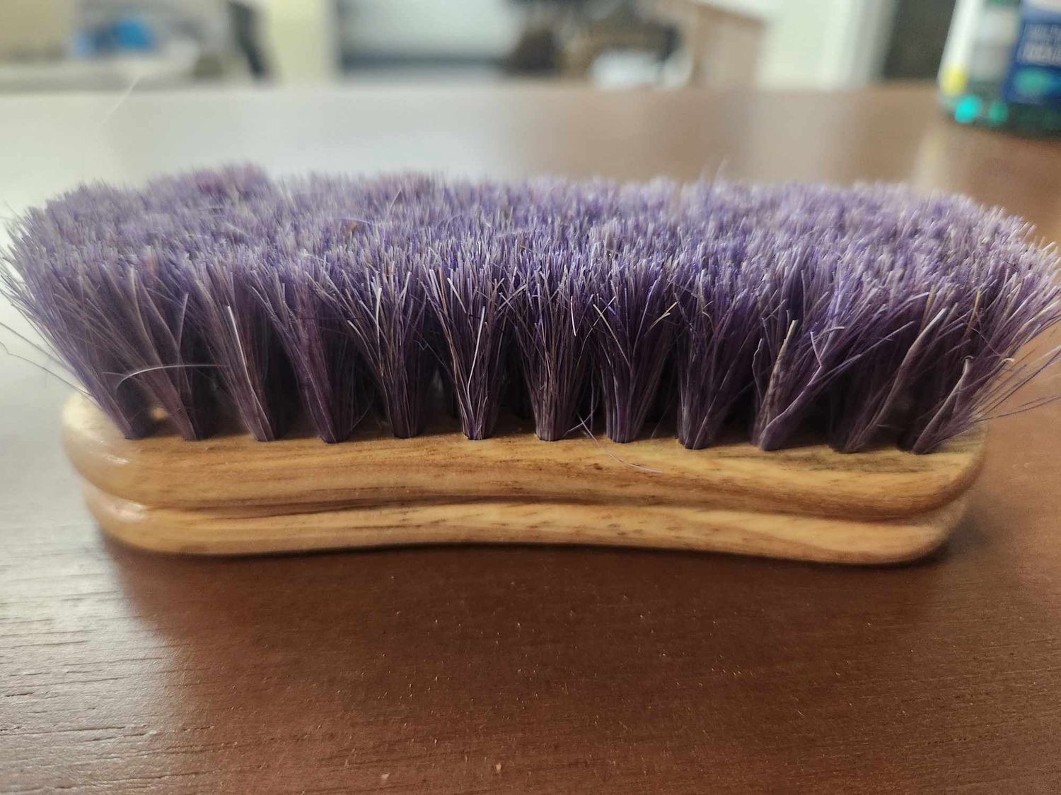 Peanut-Shaped Face Brush, Colour: Purple