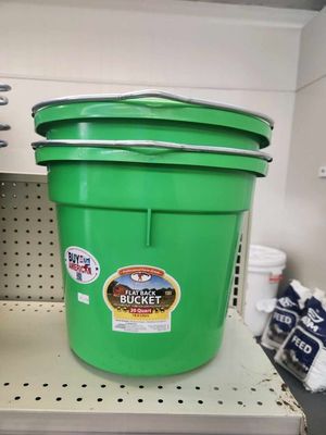 Bucket Flat Back Plastic 20 Qt