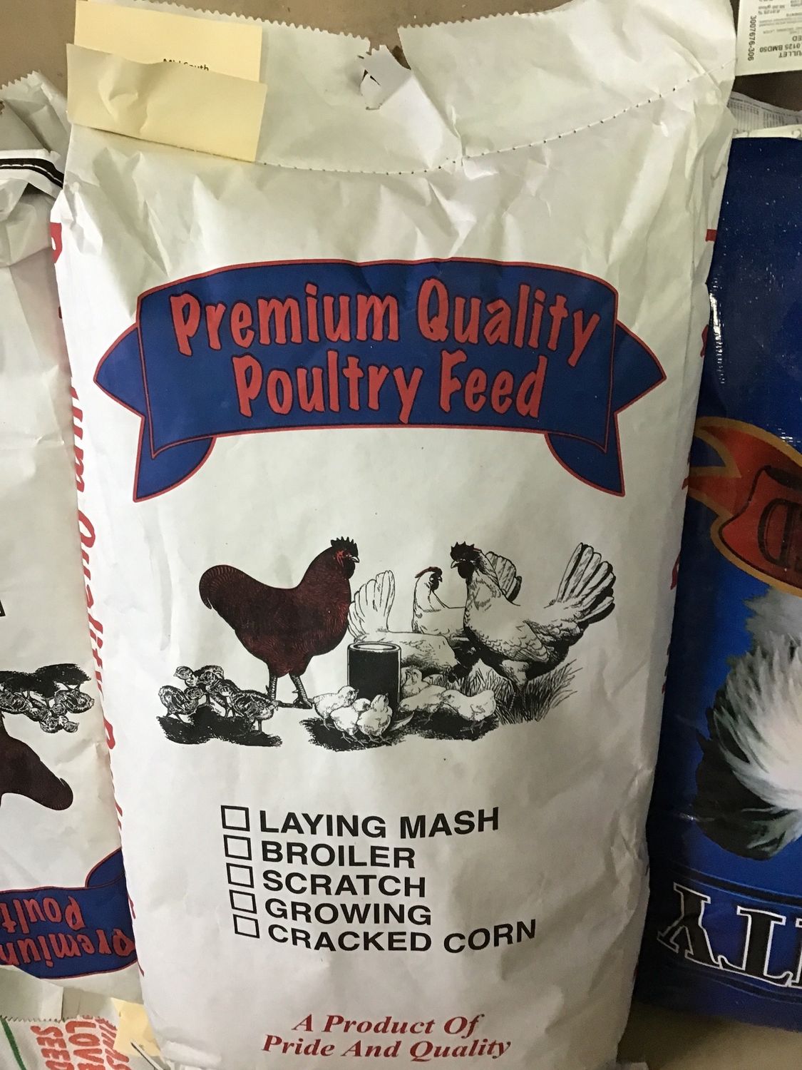 Chicken Feed Mid South 4-Grain Scratch