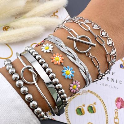 Knot Elegance Bracelet