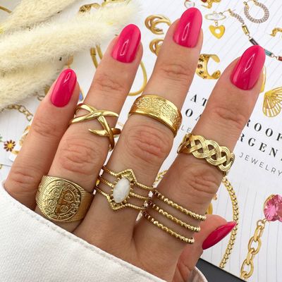 Thorned Elegance Ring