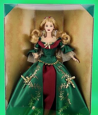 Holiday Treasures Barbie doll 2000 Limited Edition