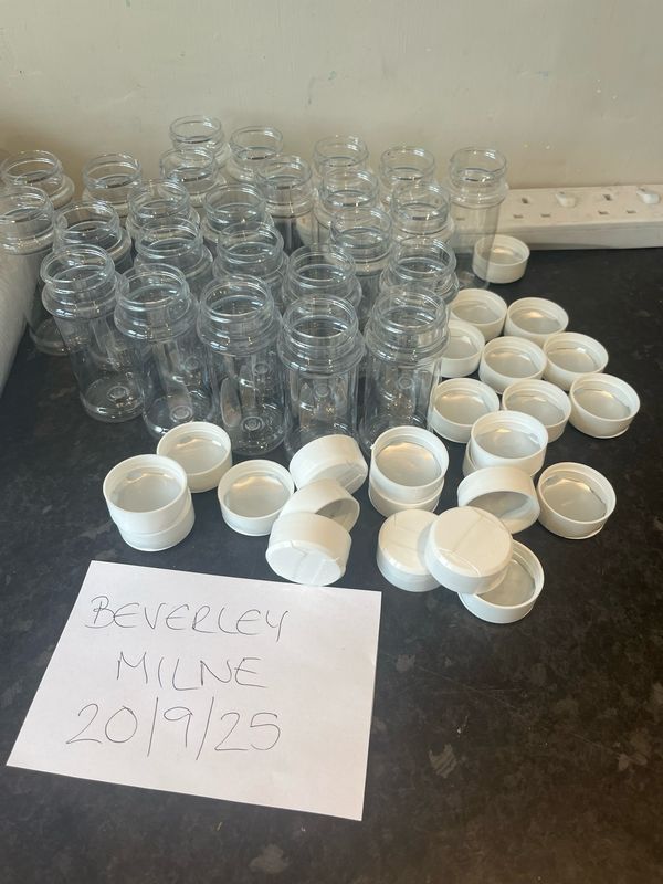 100ml Shaker Pots X 25
