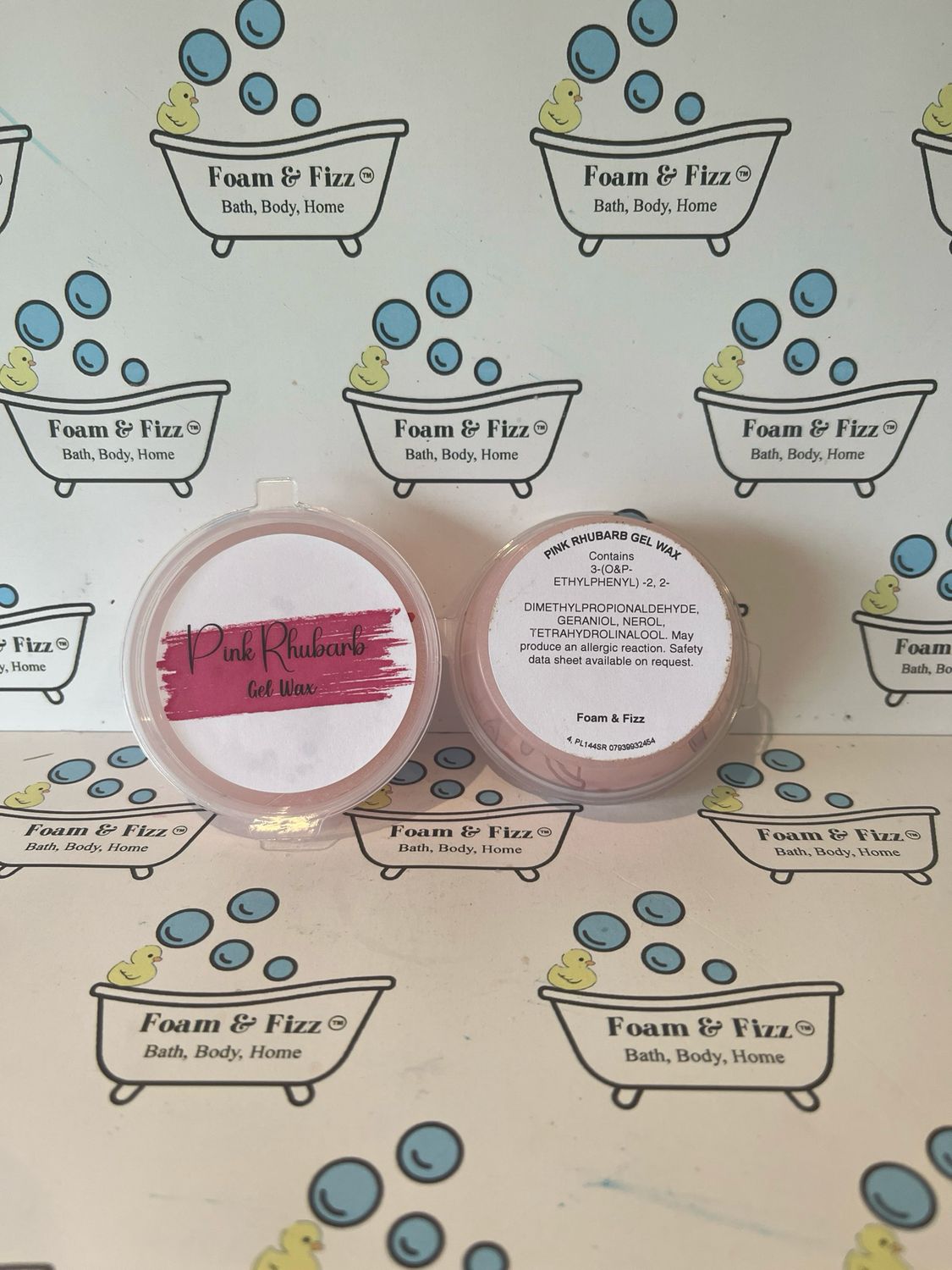 2oz Gel Wax - Pink Rhubarb with front label