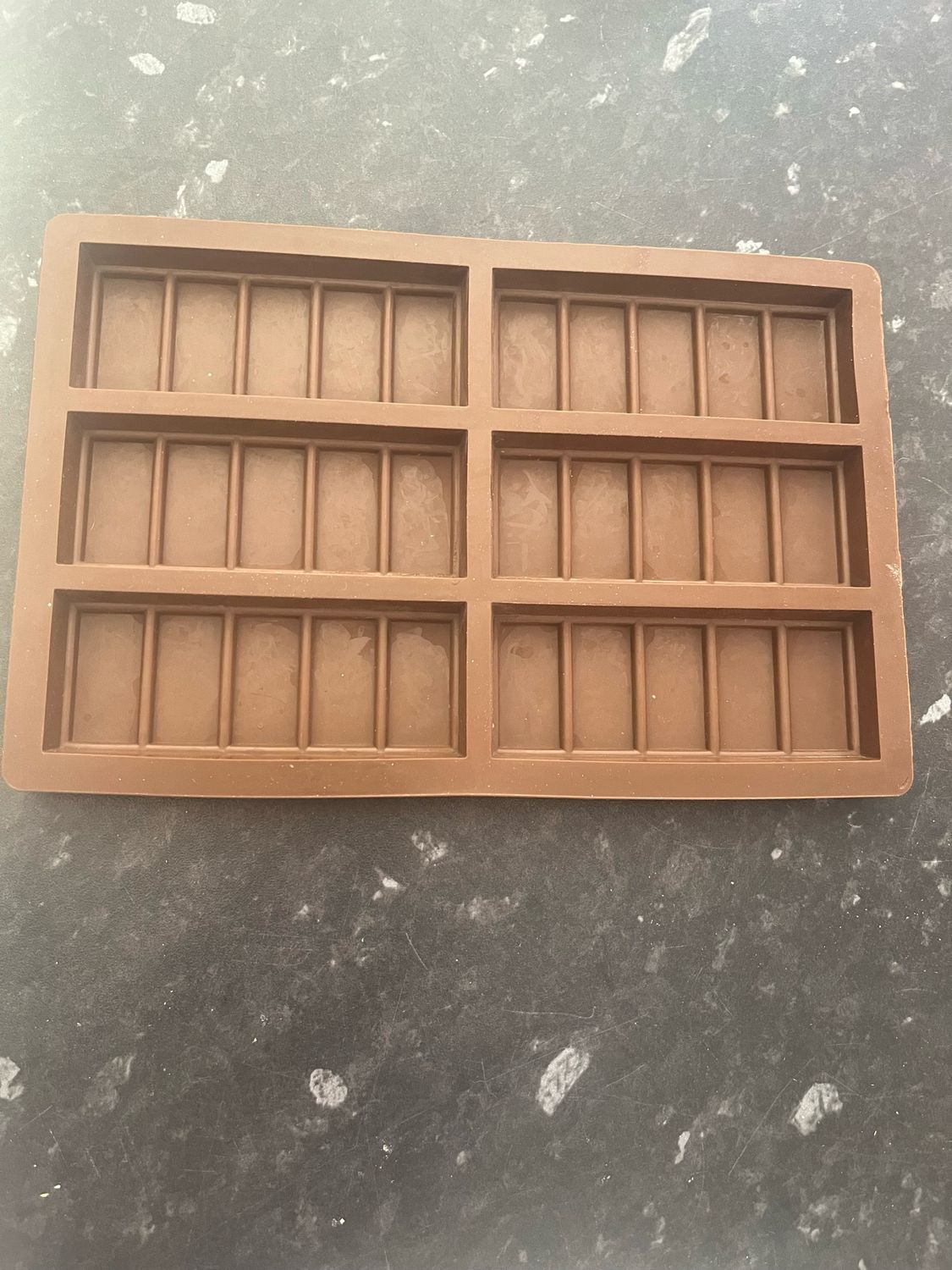 Snap bar mould