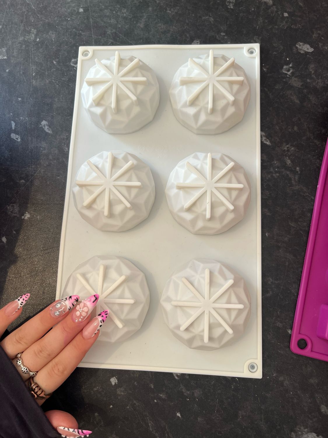 Dome mould