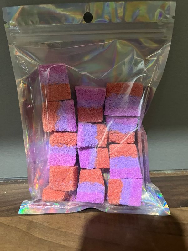 Bath Rocks - Black Plum &amp; Rhubarb
