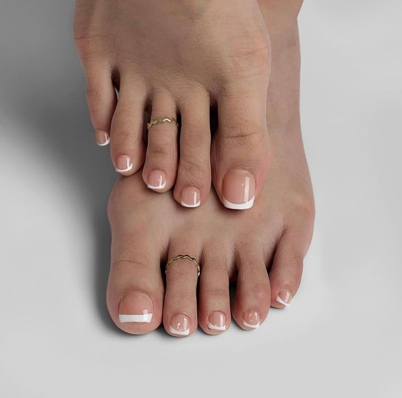Press On Nails - Classic French Tip Toenails