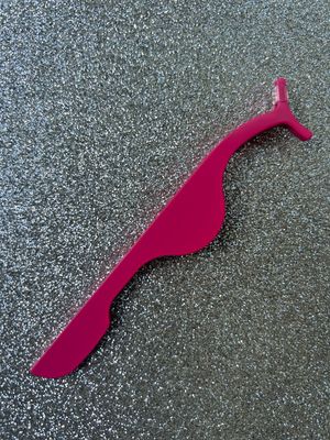 Tweezers