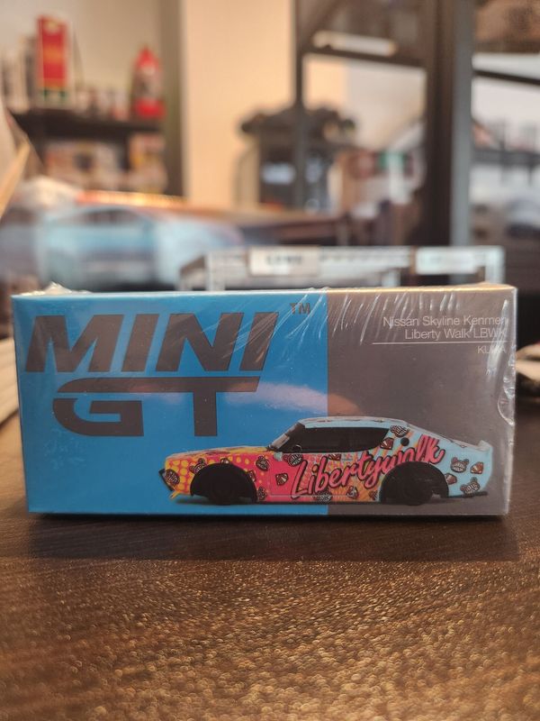 Nissan Skyline Kenmeri Liberty Walk LBWK 1/64