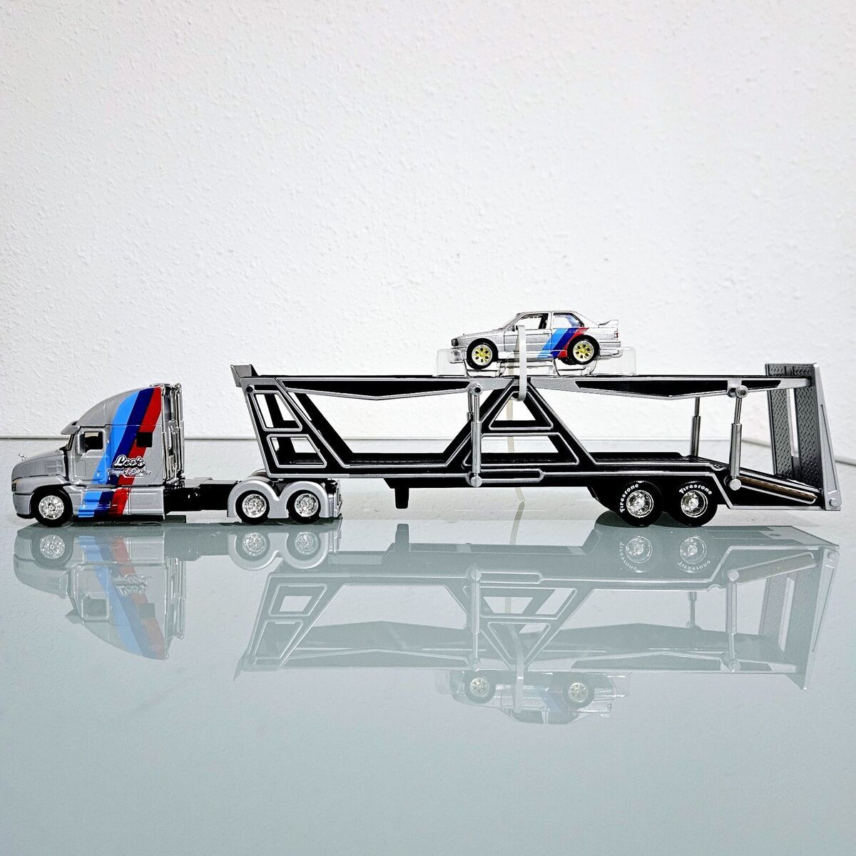 Mack Anthem Truck / 1988 BMW M3 E30 1/64