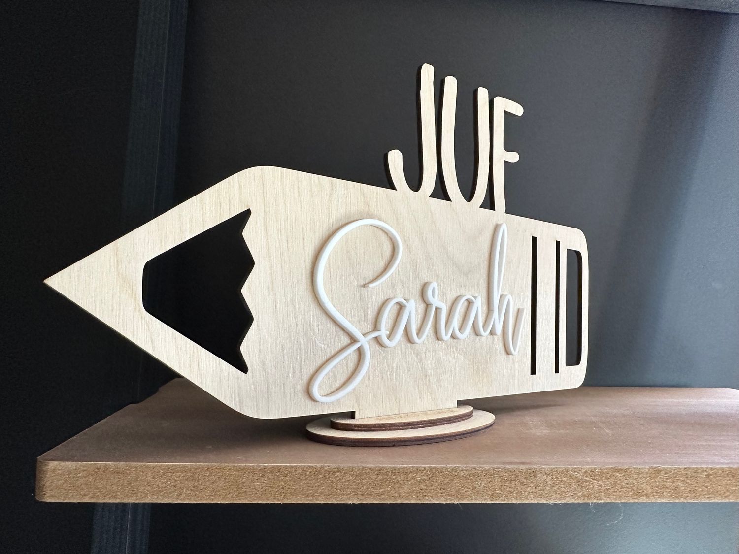 Potlood trofee met naam in plexi - Juf/Meester