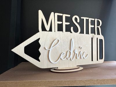 Potlood trofee met naam in plexi - Juf/Meester