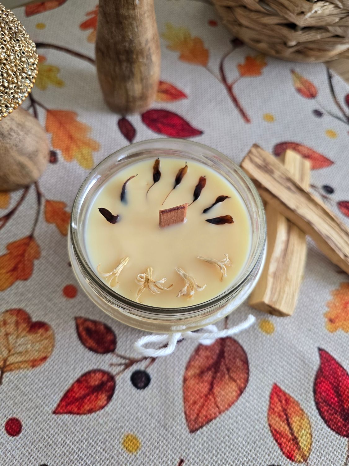 PALO SANTO zapachowa świeca sojowa z drewnianym knotem 235 ml