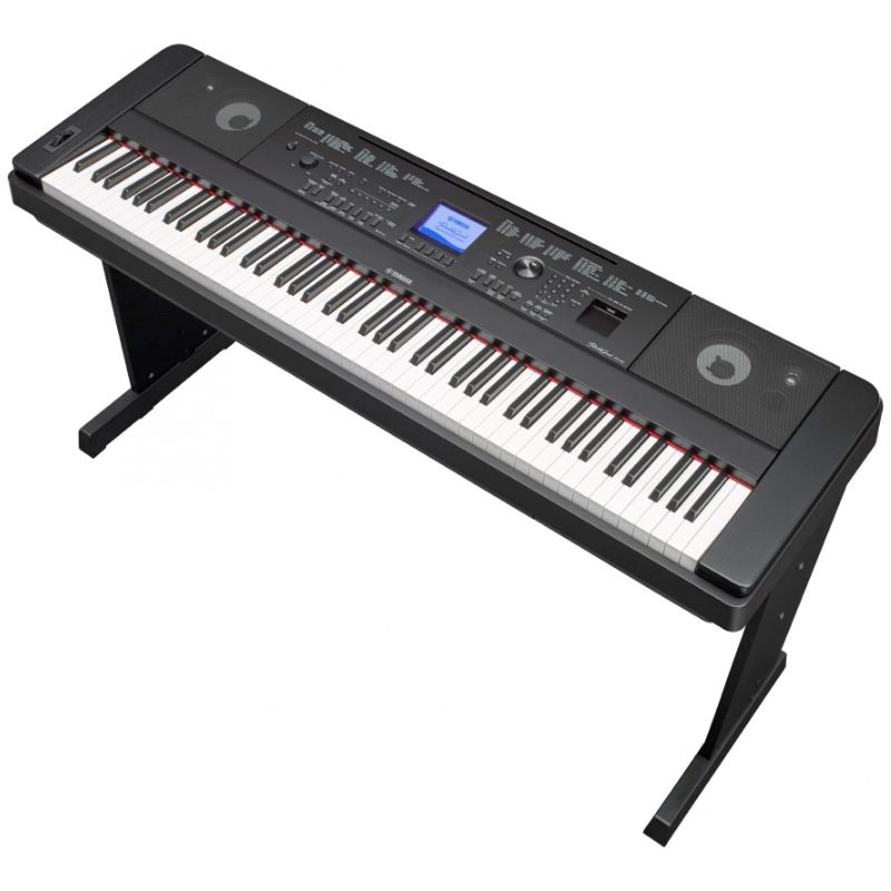 Yamaha DGX670B Digital Piano - Black