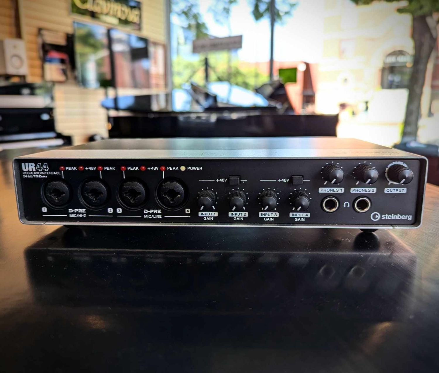 CONSIGN Steinberg UR44 USB Audio Interface (hardware only)