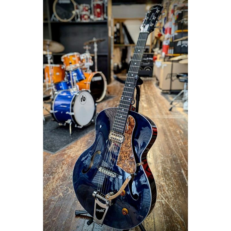 PREOWNED Godin 5th Avenue Night Club Hollowbody Electric Guitar - Indigo Blue