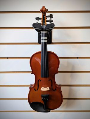 PREOWNED Menzel 1/4 Size Violin Outfit