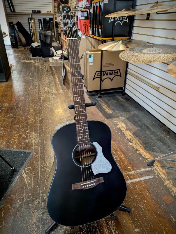 REFURBISHED Seagull Guitars S6 Classic Acoustic-Electric Guitar with Gig Bag