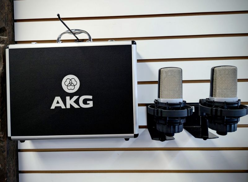 CONSIGN AKG C214 Large-diaphragm Condenser Microphone - Matched Stereo Pair