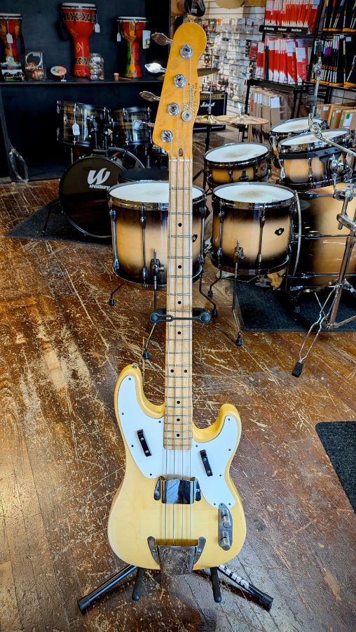 CONSIGN Fender 1971 Telecaster Bass with Case &amp; Strap