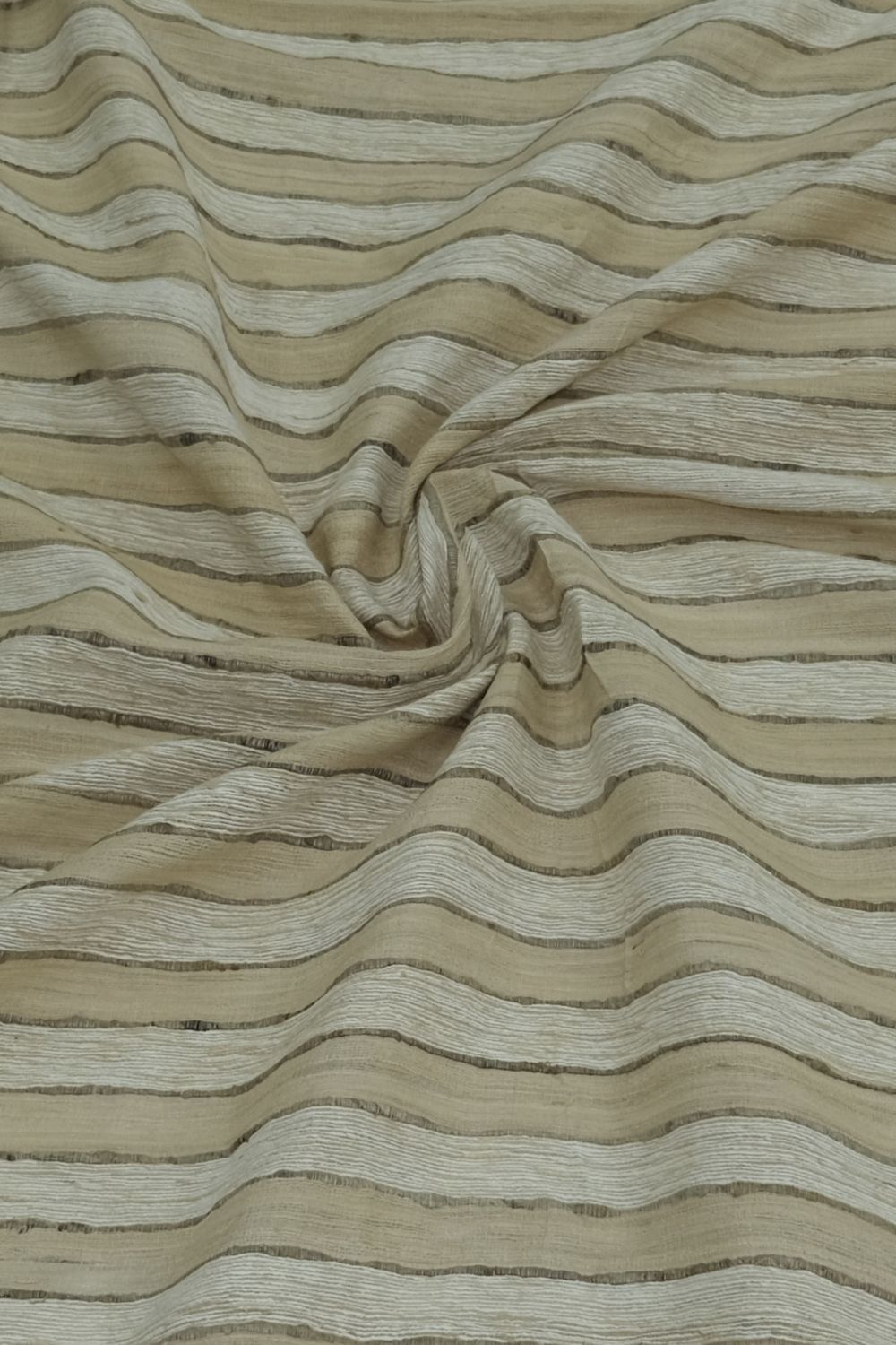 Silk [ SR-PR9029-01 ] Silk Raw Railroaded 135 Natural per Meter