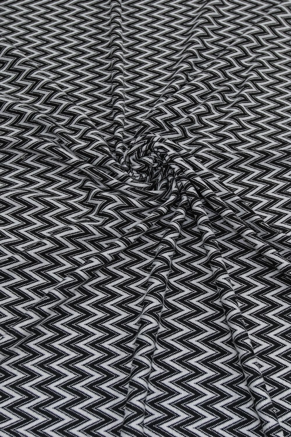 Knit [ KJD-YA-3333-2 ] KnitJacquardDesign150-ZZagBlackWhite per Meter