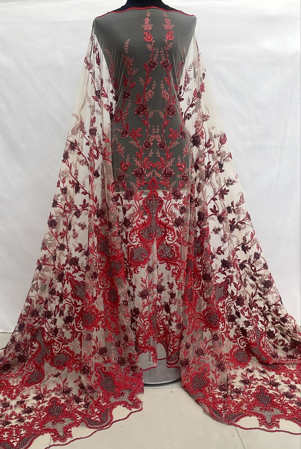 [ 15867 ] Tulle Embroidered Beaded/137cm/5g/RED per Meter