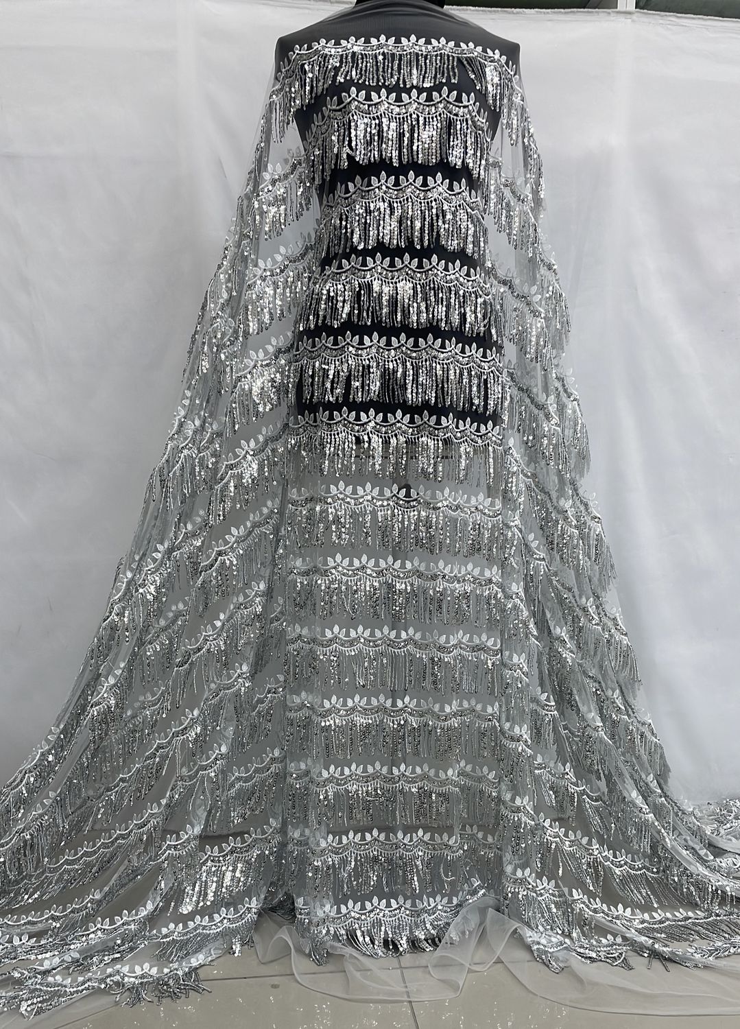 Sequins Dress Fabric [ 19696 ] Tulle Emb Sequin Fringe/137cm/5g/SILVER per Meter