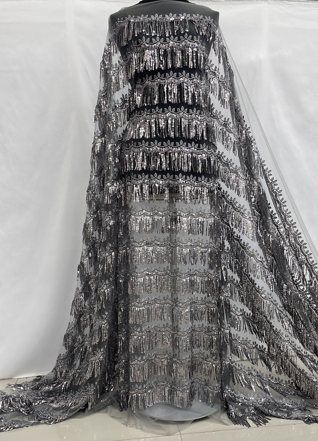 Sequins Dress Fabric [ 19700 ] Tulle Emb Sequin Fringe/137cm/5g/GREY per Meter