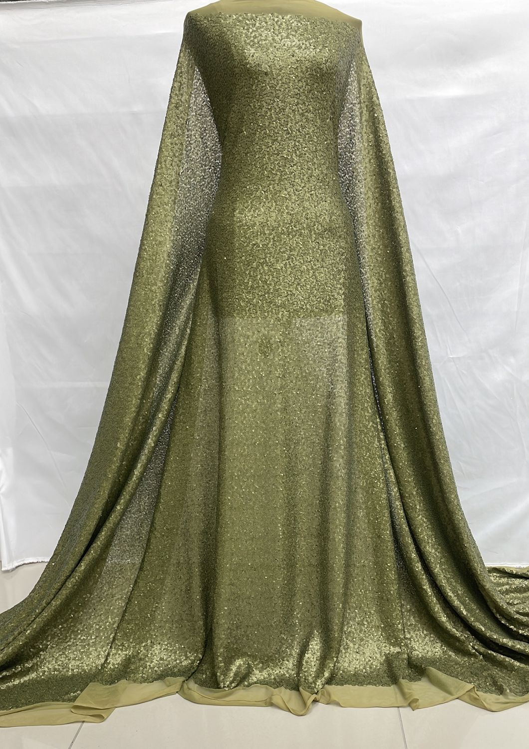 Sequins [ 19196 ] Tulle Sequins/137cm/5g/OLIVE MATT per Meter