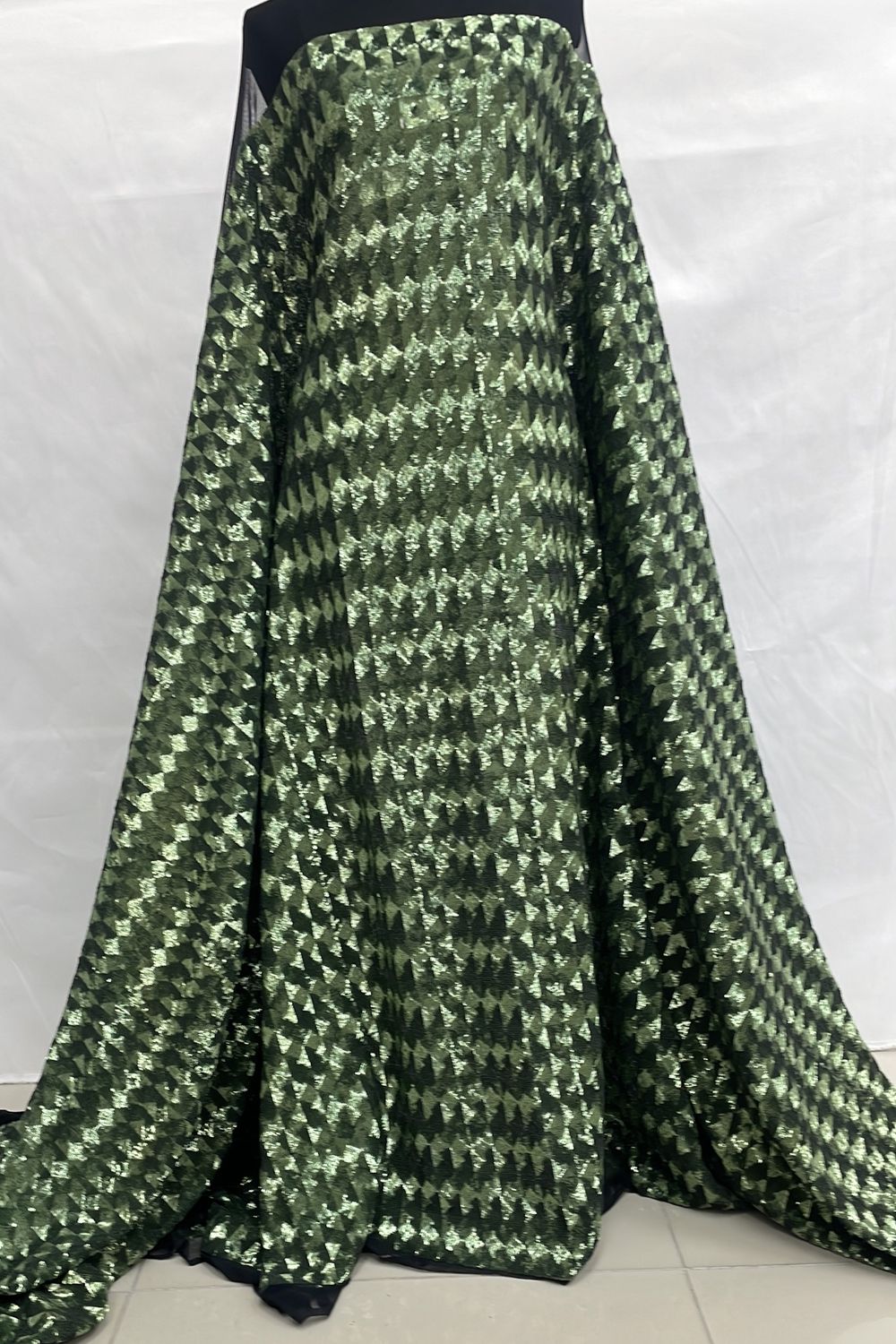 [ TUSS-G14B6531-1 ] TulleSeqSquares 130 - Green per Meter