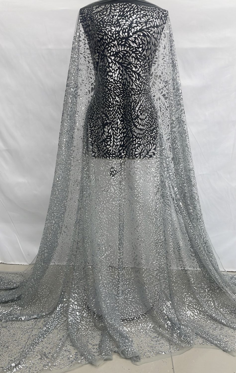 [ 23900 ] Tulle Sugar Sequence-B22-135-50-Silver per Meter