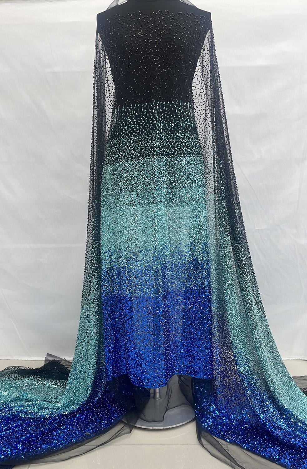 [ 24823 ] Tulle Emb Bead Ombre-37817-137-Royal/Turq/Black-5 per Meter