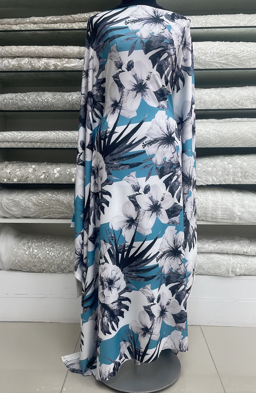 Knit [ 17443 ] Knit Venecia Printed/160cm/5g/White w/blue per Meter