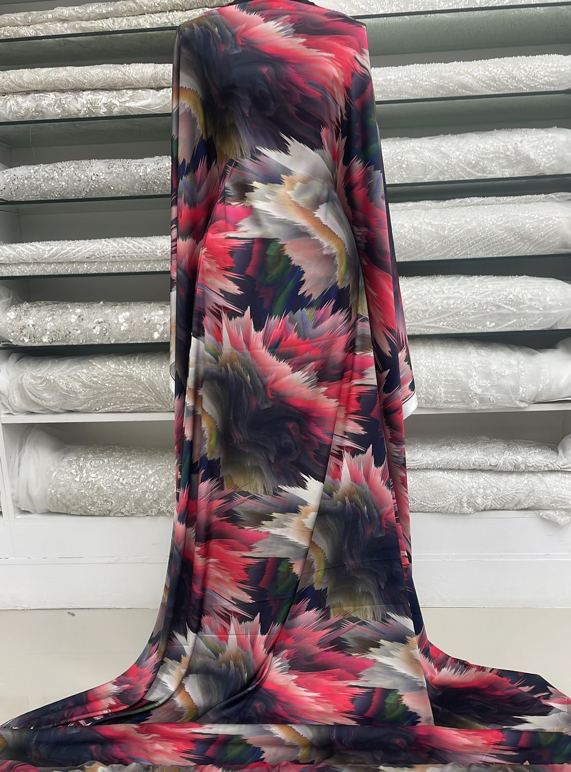 Armani Silk DigiPrint-per m-150-3-Navy Pink
