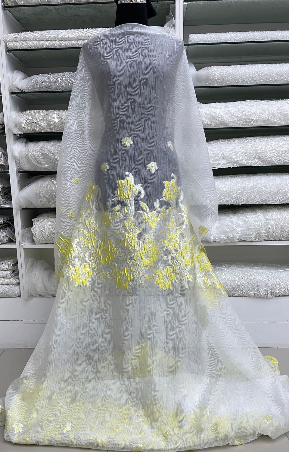 [ 18414 ] Organza Embossed Printed Metalic/140cm/5g/White Ye per Meter