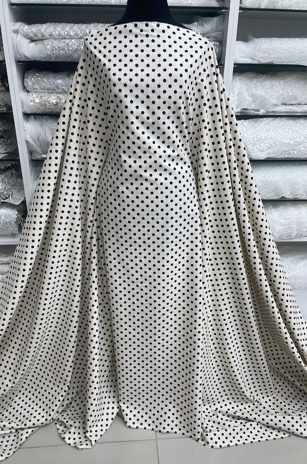 Dress Fabric Linen55%Cotton45%Blend Large Polka-per m-145-04-Beige Black