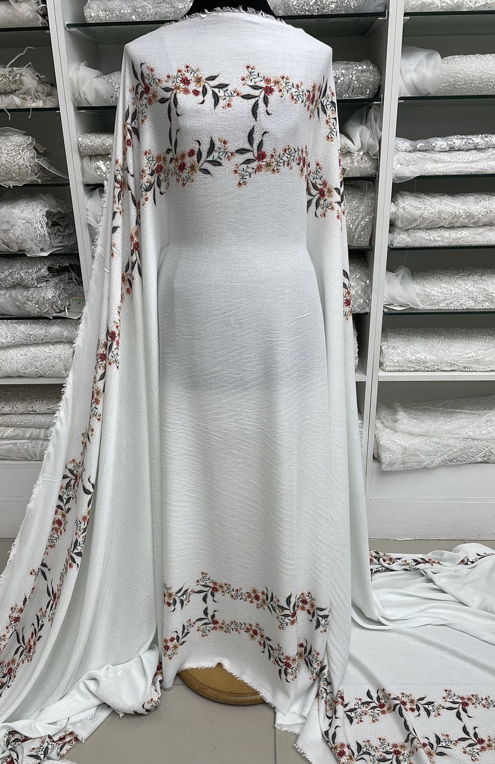 [ 21021 ] Crepe Printed/150/5g/OffWhite per Meter