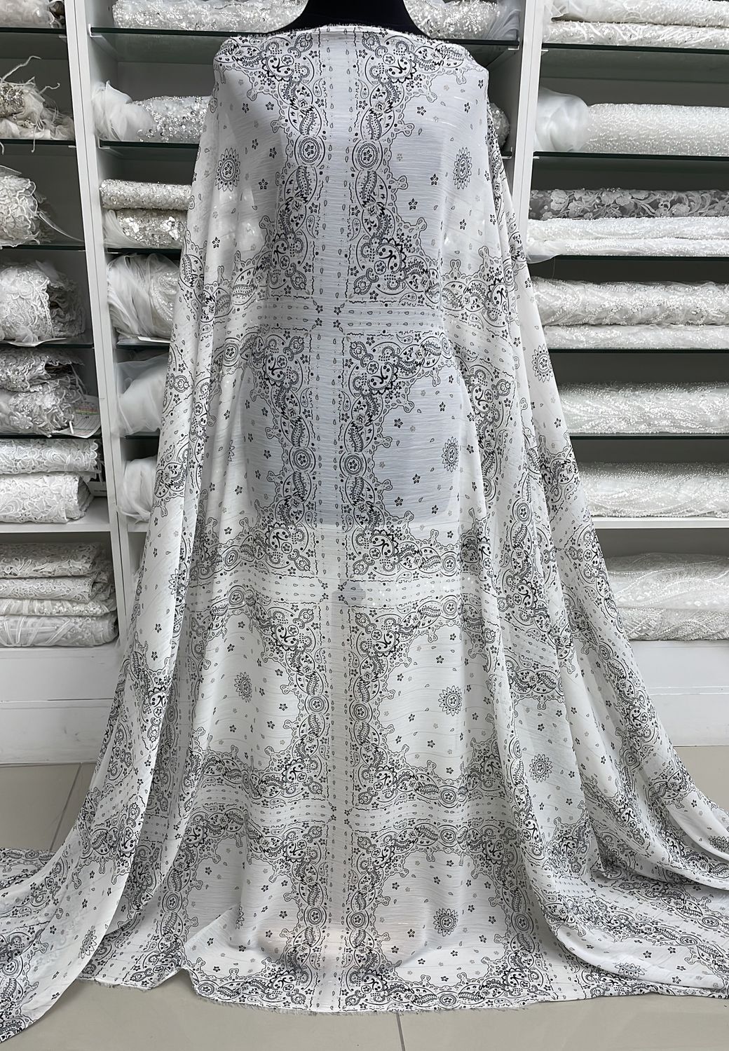 [ 20928 ] Chiffon Printed Metallic/150/5g/Cream per Meter