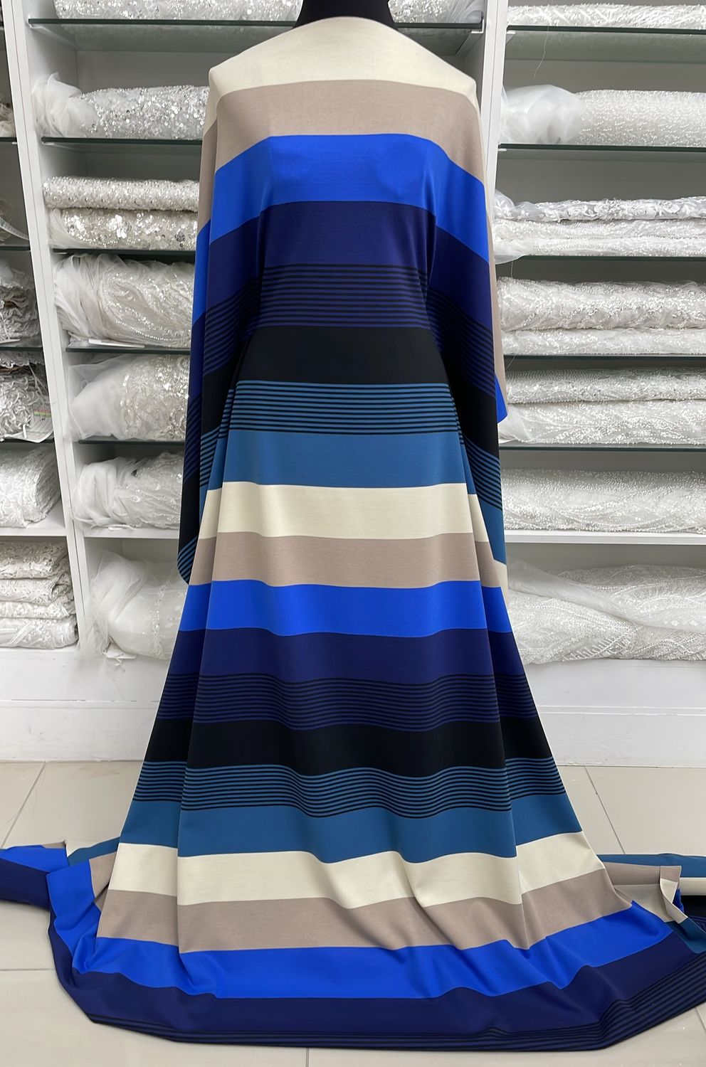 [ KPP-MI-4915-3 ] KnitVisc40Pol37Elas6Punty130cm-ROYAL per Meter