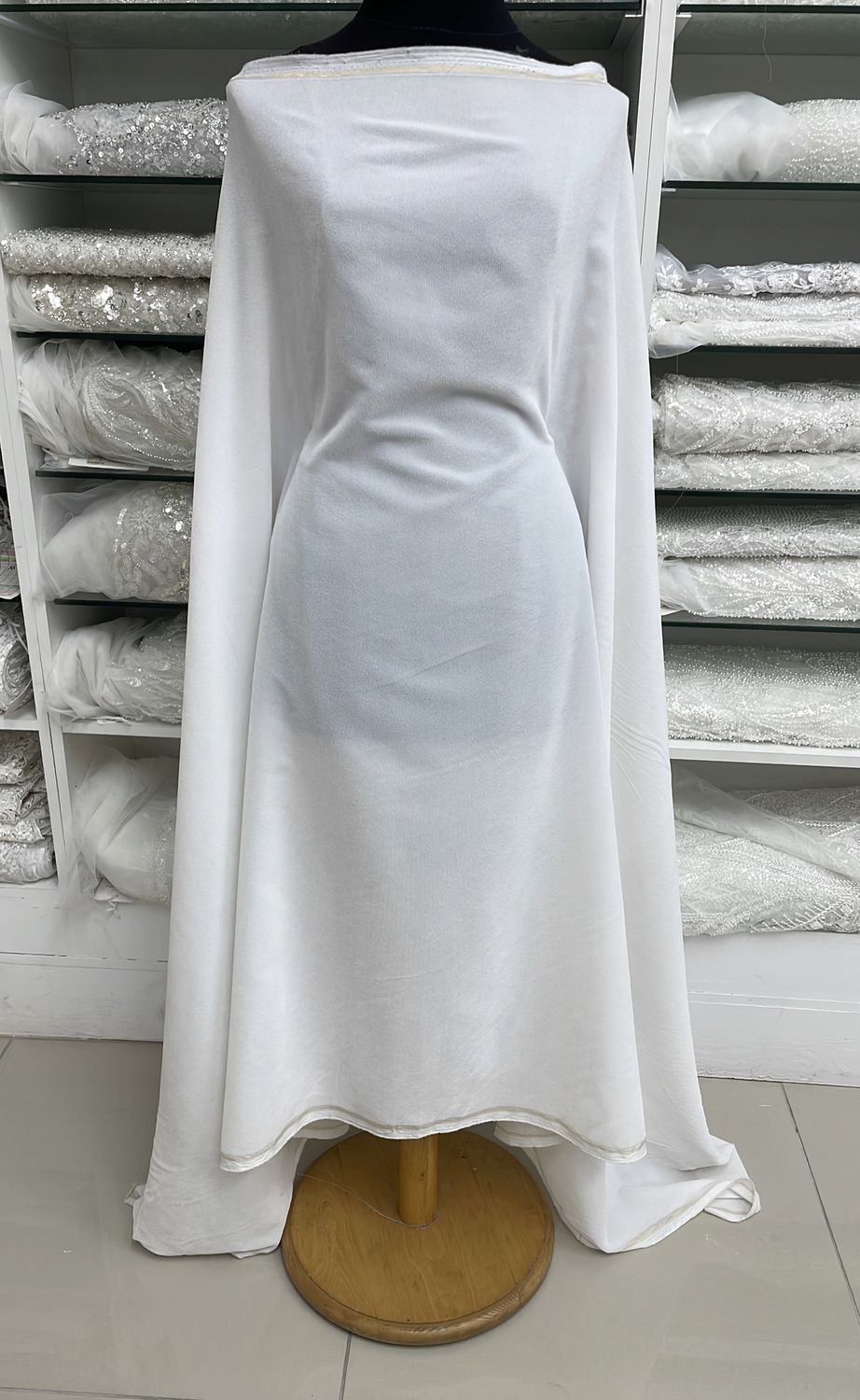 [ VET-MA-2507-2 ] Velvet Tripple - 114W - White per Meter