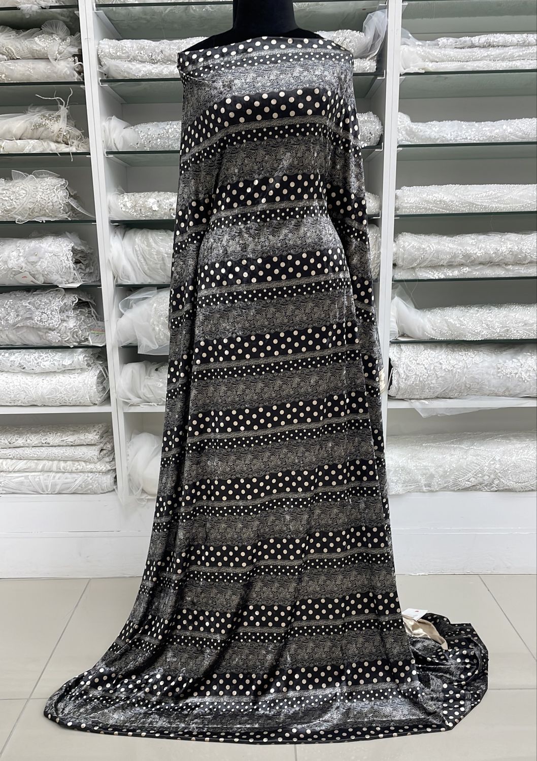 [ 19262 ] Velour Stretch Printed/150cm/5g/BLACK per Meter