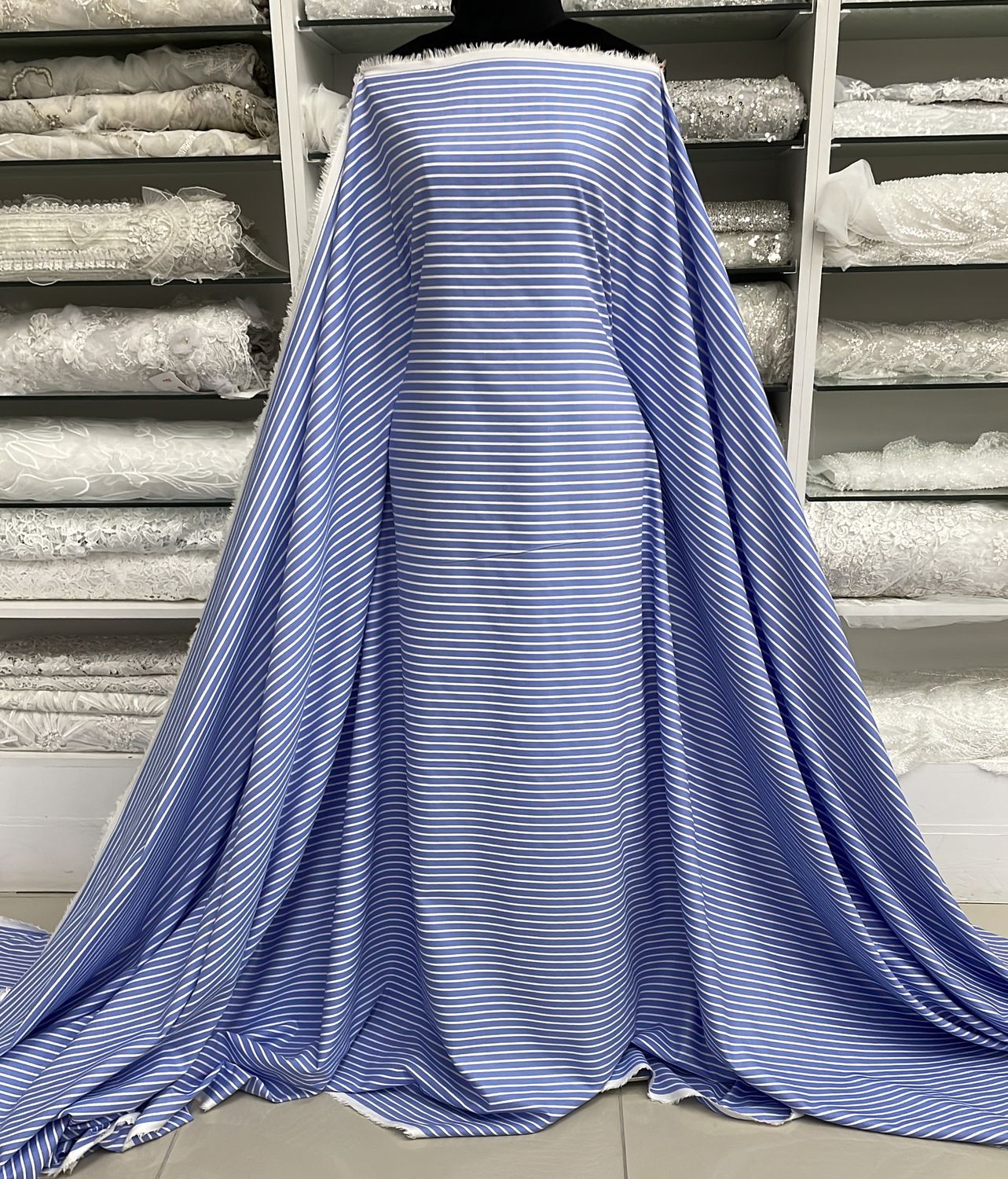 [ 24882 ] Shirting, Yarn Dyed Des #1-150-01-White / Blue per Meter